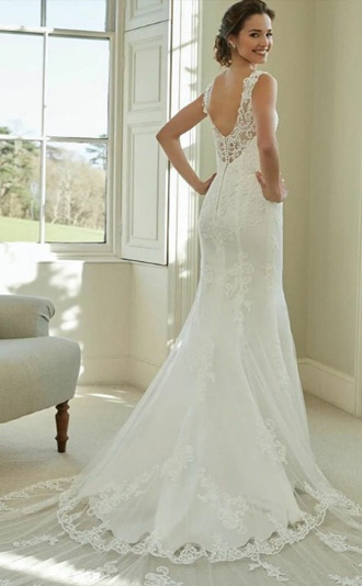 Elegant Bridal Dress With Vale